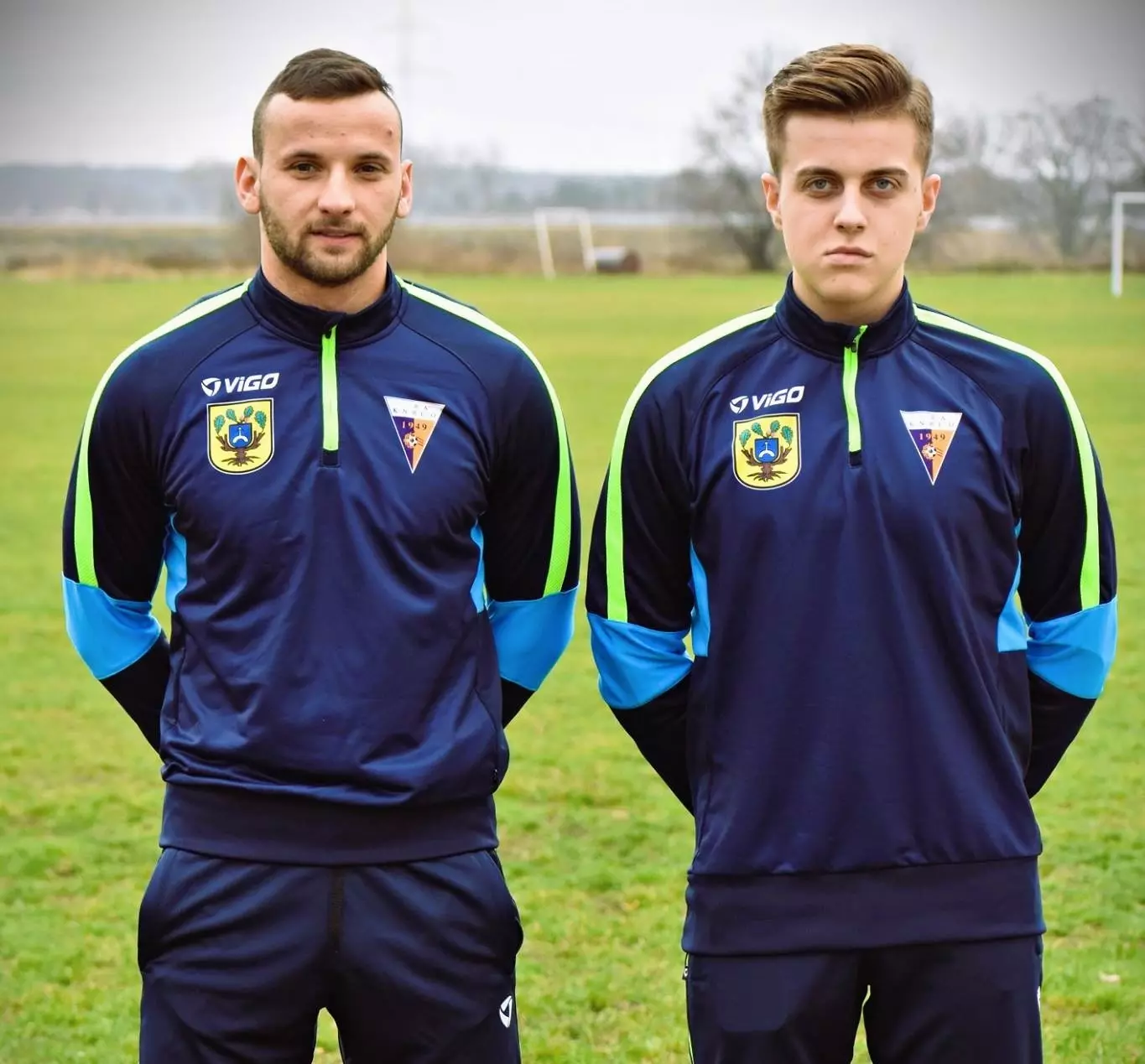 Bluza z krótkim zamkiem i spodnie treningowe dla piłkarzy Orkan Konarzewo