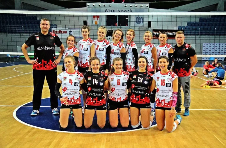 Stroje siatkarskie damskie dla WTS KDBS Włocławek
