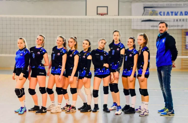 Stroje siatkarskie drużyny młodzików