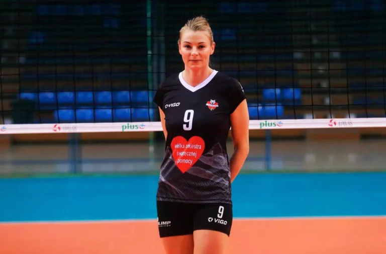 Koszulka siatkarki Developresu SkyRes Rzeszów przeznaczona do licytacji WOŚP 2019